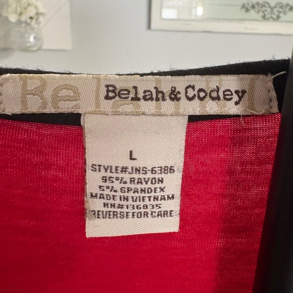 Chic Red Blouse with Black Trim - Picture 2 of 2